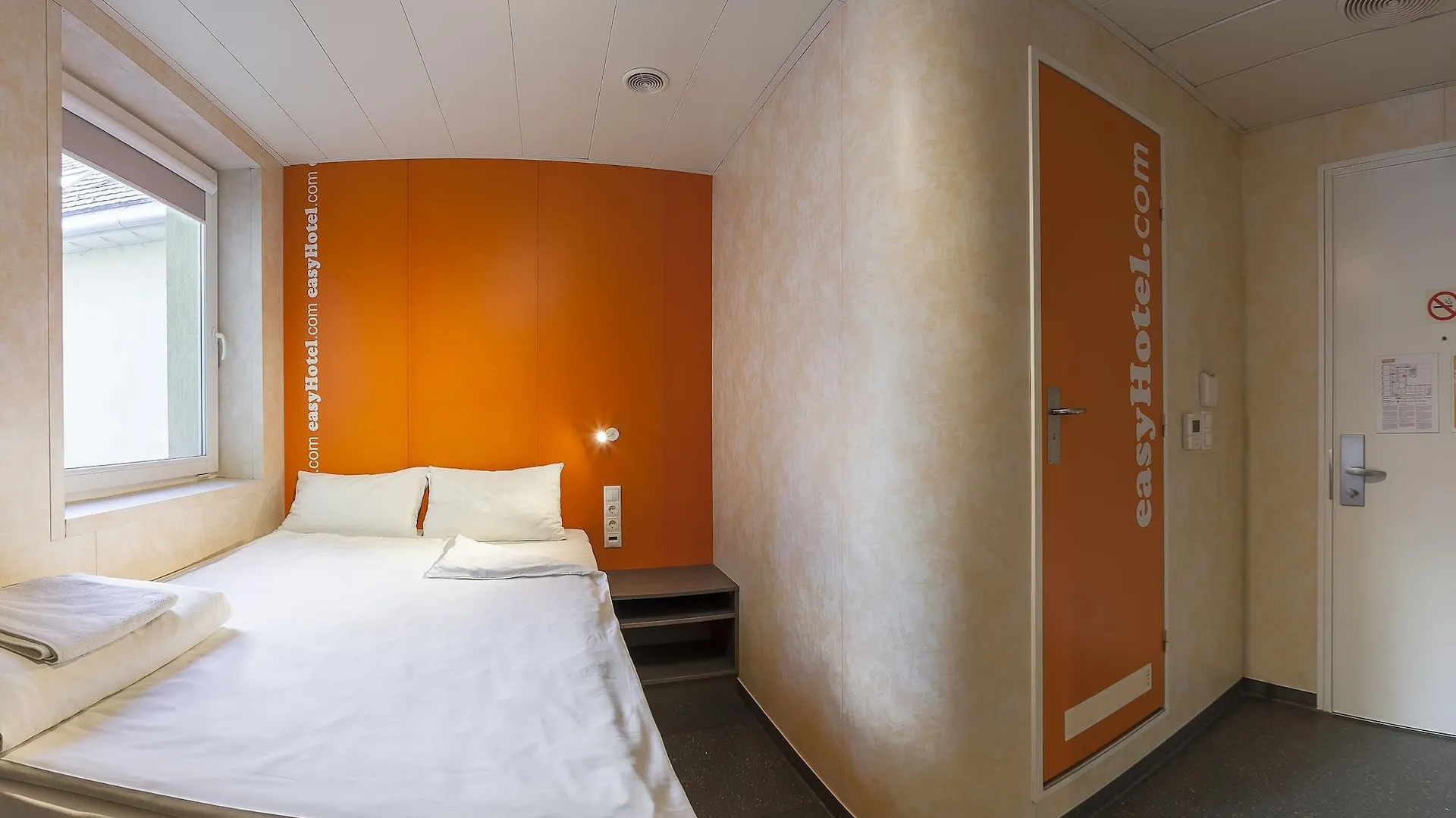 easyHotel Budapest Oktogon 3*,