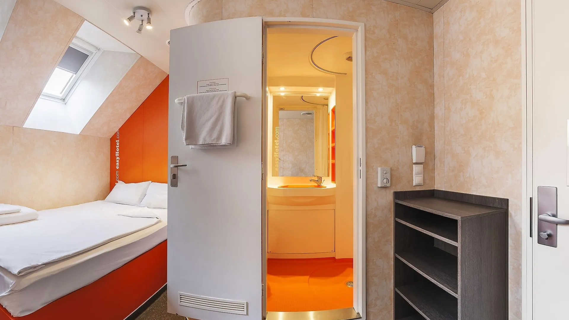 easyHotel Budapest Oktogon 3*,  Magyarország