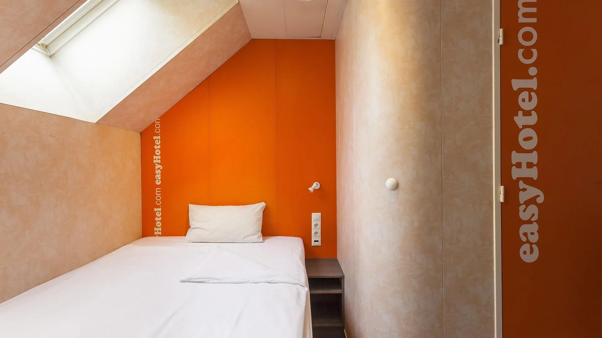 Szálloda easyHotel Budapest Oktogon