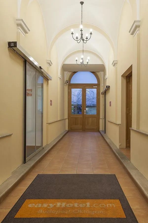 easyHotel Budapest Oktogon Szálloda