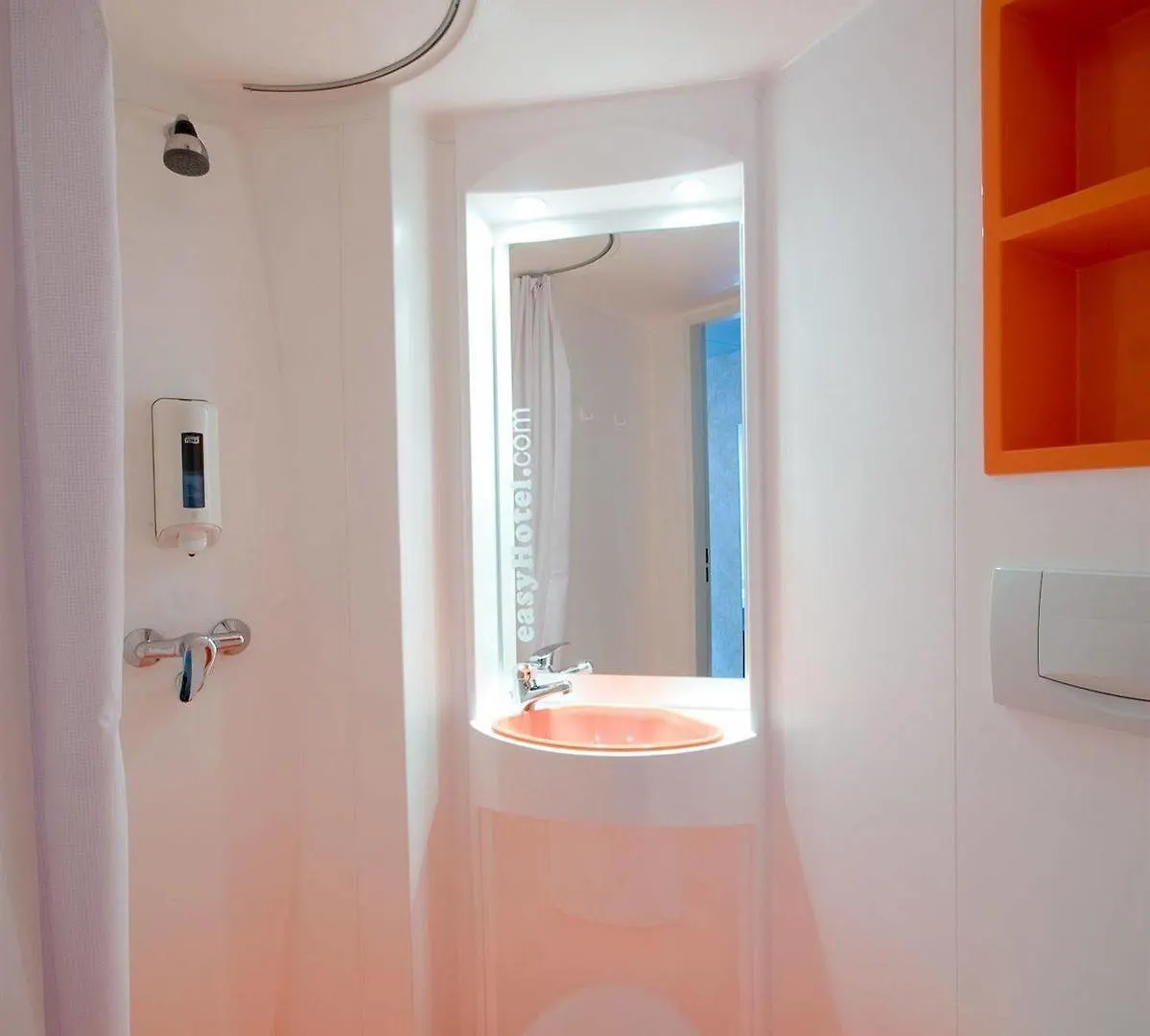 Szálloda easyHotel Budapest Oktogon